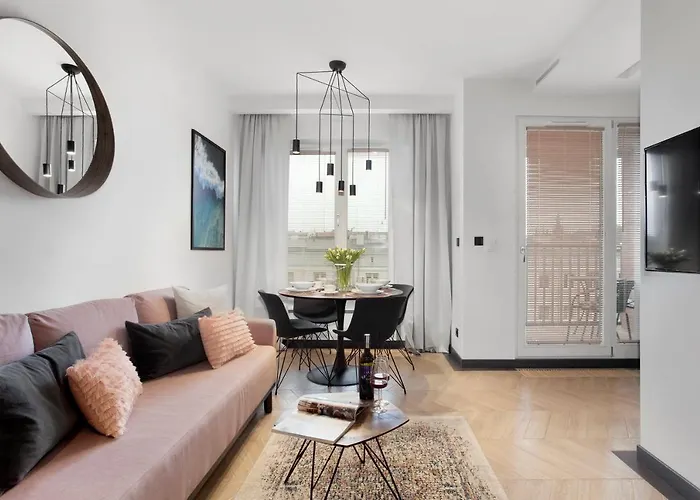 Elite Old Town Rajska *